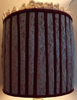 Große Vintage Tischlampe mit Sockel aus Mahagoni, Zierleiste aus Messing und Stoffschirm, 1970er