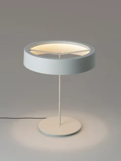 Große weiße Sin Tischlampe mit Schirm II von Antoni Arola