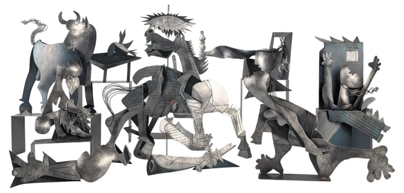 Guernica Skulpturen aus Metall von Picasso, 10 . Set