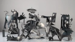 Guernica Skulpturen aus Metall von Picasso, 10 . Set