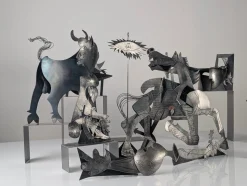 Guernica Skulpturen aus Metall von Picasso, 10 . Set