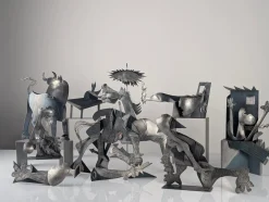 Guernica Skulpturen aus Metall von Picasso, 10 . Set