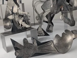 Guernica Skulpturen aus Metall von Picasso, 10 . Set