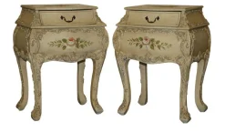 Handbemalte französische Vintage Bombe Nachttische, 2er Set