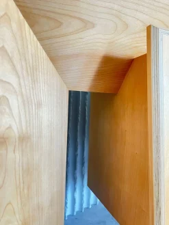Handgefertigtes asymmetrisches Sideboard, 1980er