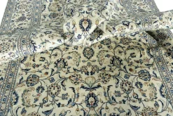 Handgeknüpfter Kashan Teppich aus Korken & Wolle, 2000er