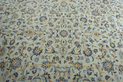 Handgeknüpfter Korkteppich Kashan aus Wolle