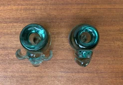 Handgemachter afrikanischer Vintage Kerzenhalter aus Glas in Tier-Optik von Ngwenya Glass, 2er Set