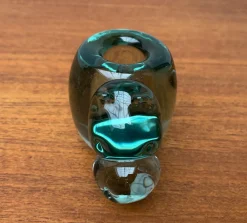 Handgemachter afrikanischer Vintage Kerzenhalter aus Glas in Tier-Optik von Ngwenya Glass, 2er Set