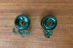Handgemachter afrikanischer Vintage Kerzenhalter aus Glas in Tier-Optik von Ngwenya Glass, 2er Set