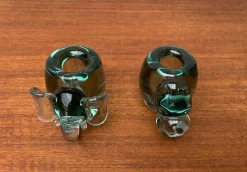Handgemachter afrikanischer Vintage Kerzenhalter aus Glas in Tier-Optik von Ngwenya Glass, 2er Set