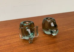 Handgemachter afrikanischer Vintage Kerzenhalter aus Glas in Tier-Optik von Ngwenya Glass, 2er Set