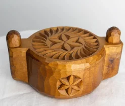 Handgeschnitzte Französische Salzdose aus Cembro Pine, 1950