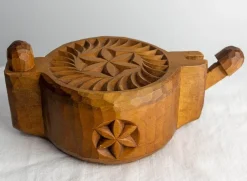 Handgeschnitzte Französische Salzdose aus Cembro Pine, 1950