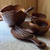 Handgeschnitztes Serviergeschirr aus Olivenholz, 1980er, 16er Set