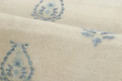 Himmelblauer Teppich aus Naturseide mit Blockmuster von Rug&Kelim