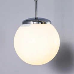 Hängelampe aus Opalglas, 1950er