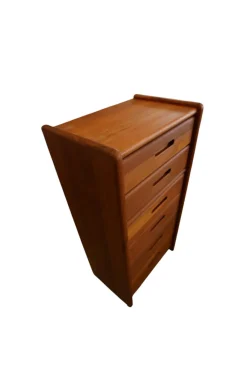 Hohe Dänische Teak Kommode mit Sechs Schubladen von Dyrlund, 1960er