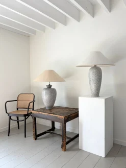 Hohe postmoderne italienische Keramiklampe, 1980er