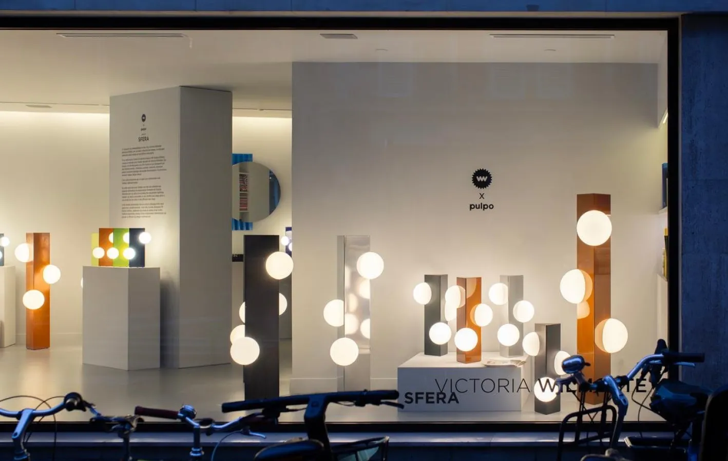 Hohe Sfera Chrom Lampe von Pulpo