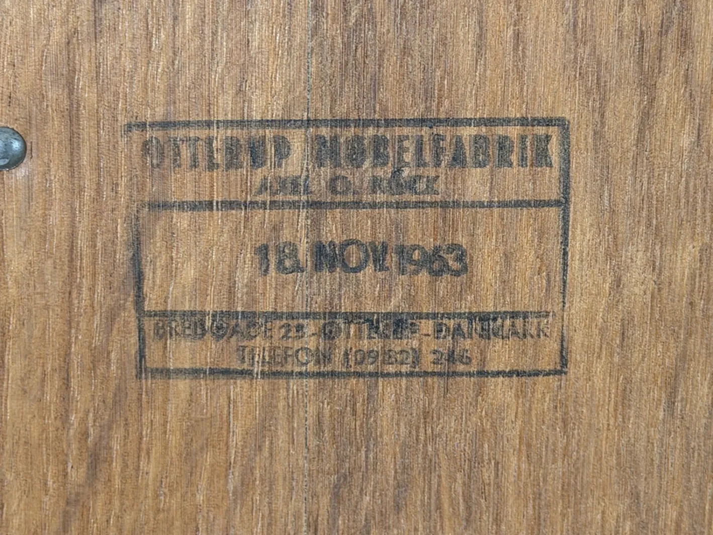 Hohes Mid-Century Modern Eichenholz Sideboard von Axel O. Röck für Ottrup Møbelfabrik, 1963