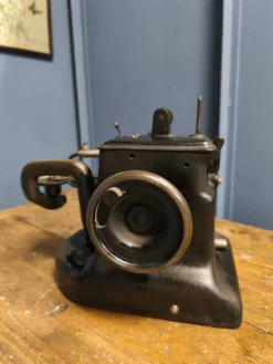 Hutmacher- oder Pelzmacher-Nähmaschine, 1920er