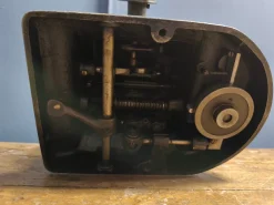 Hutmacher- oder Pelzmacher-Nähmaschine, 1920er