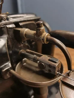 Hutmacher- oder Pelzmacher-Nähmaschine, 1920er