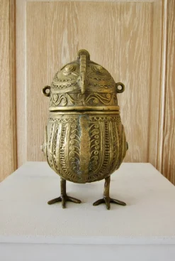 Indische Vergoldete Bronze Dhokra Eulen Skulptur Box, Frühes 20. Jh.