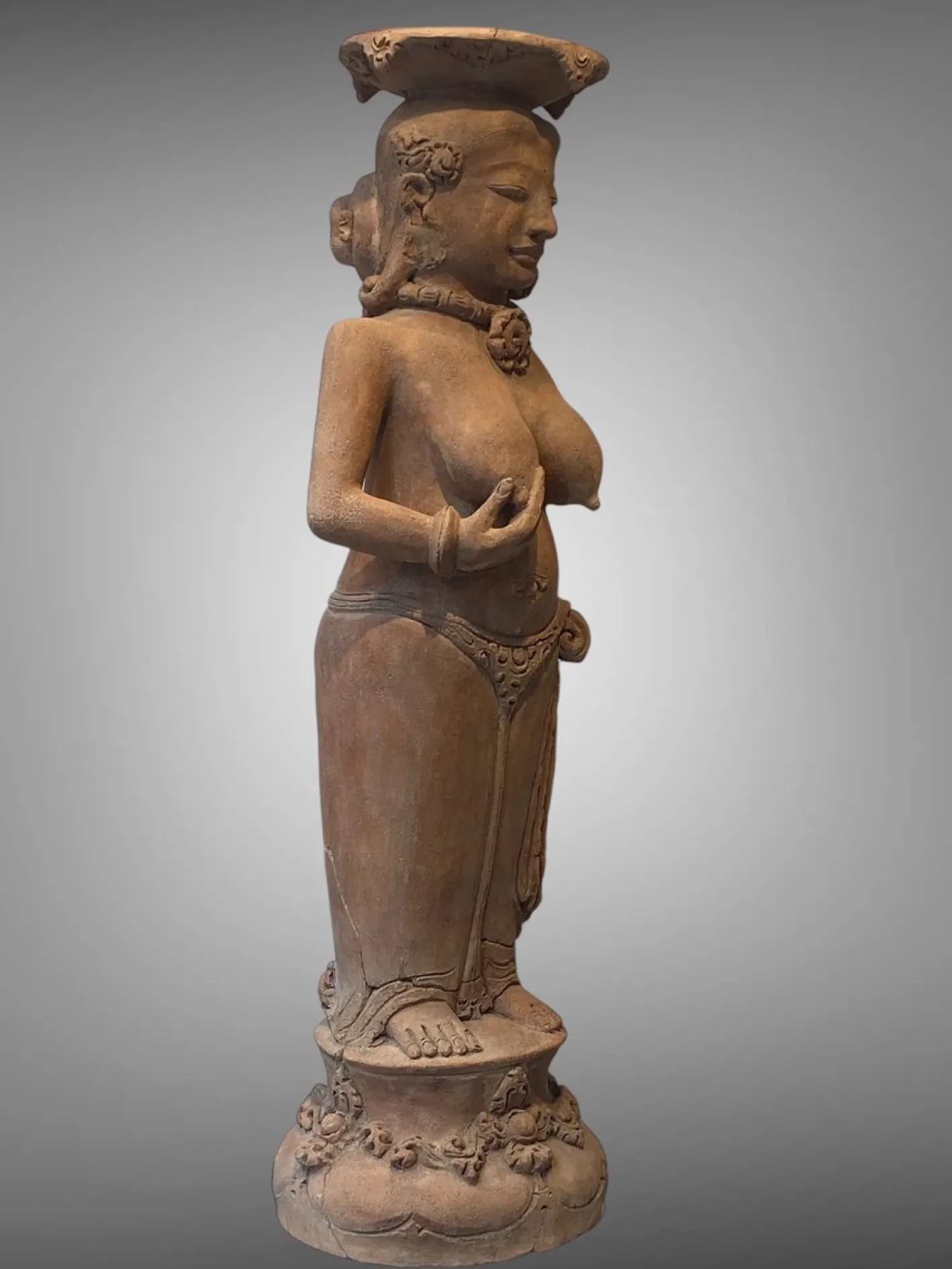 Indonesischer Künstler, Majapahit Ära Figur, 1295-1500, Terrakotta