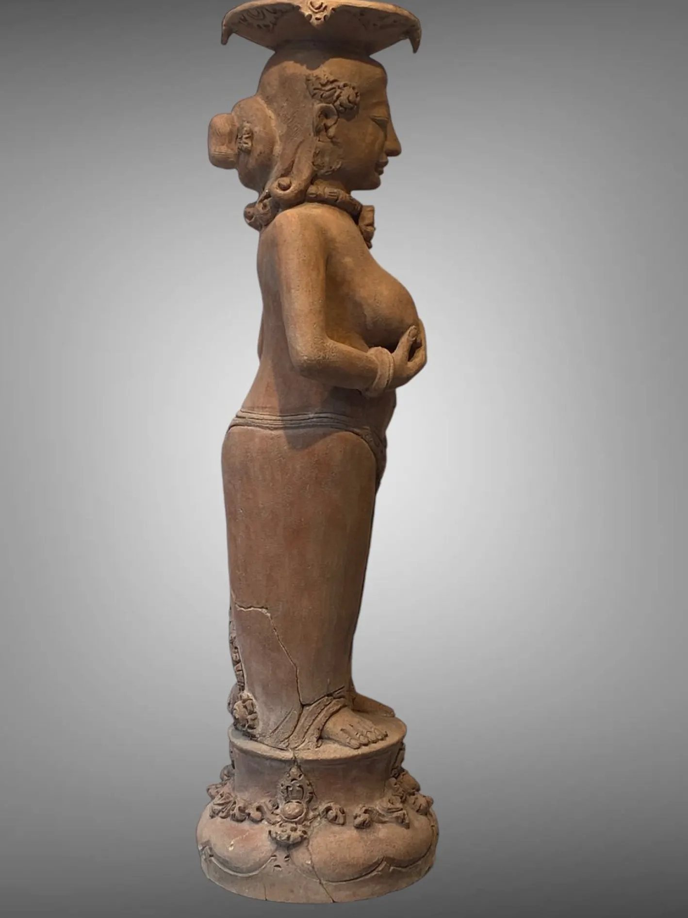 Indonesischer Künstler, Majapahit Ära Figur, 1295-1500, Terrakotta