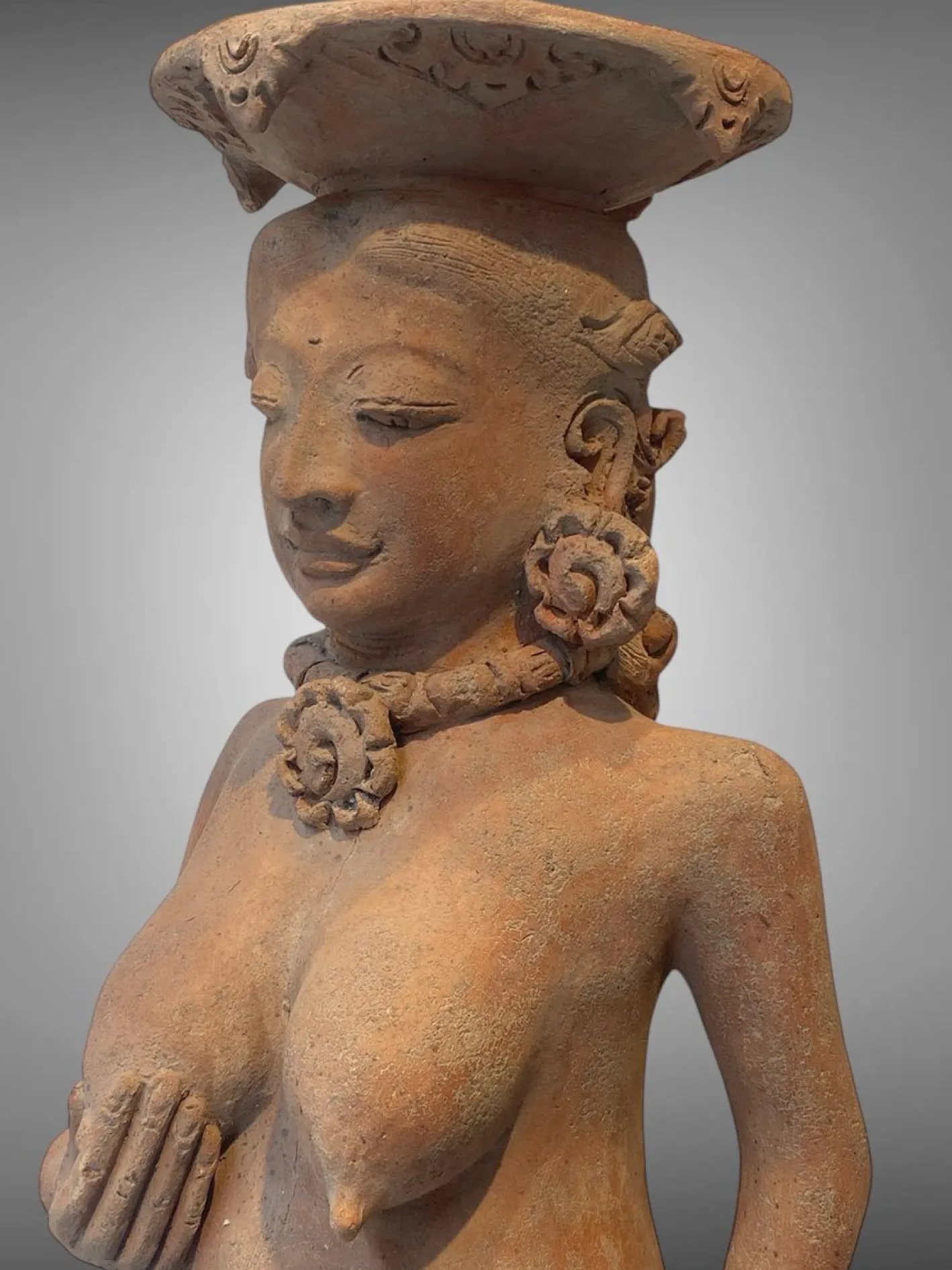 Indonesischer Künstler, Majapahit Ära Figur, 1295-1500, Terrakotta