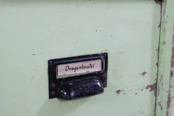 Industrieller Apothekerschrank mit Schubladen, 1930er
