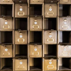 Industrieller französischer Metallschrank, 1920er