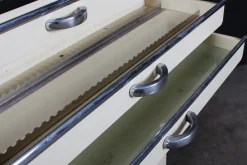 Industrieller Vintage Bauhaus Schrank von Baisch, 1940er