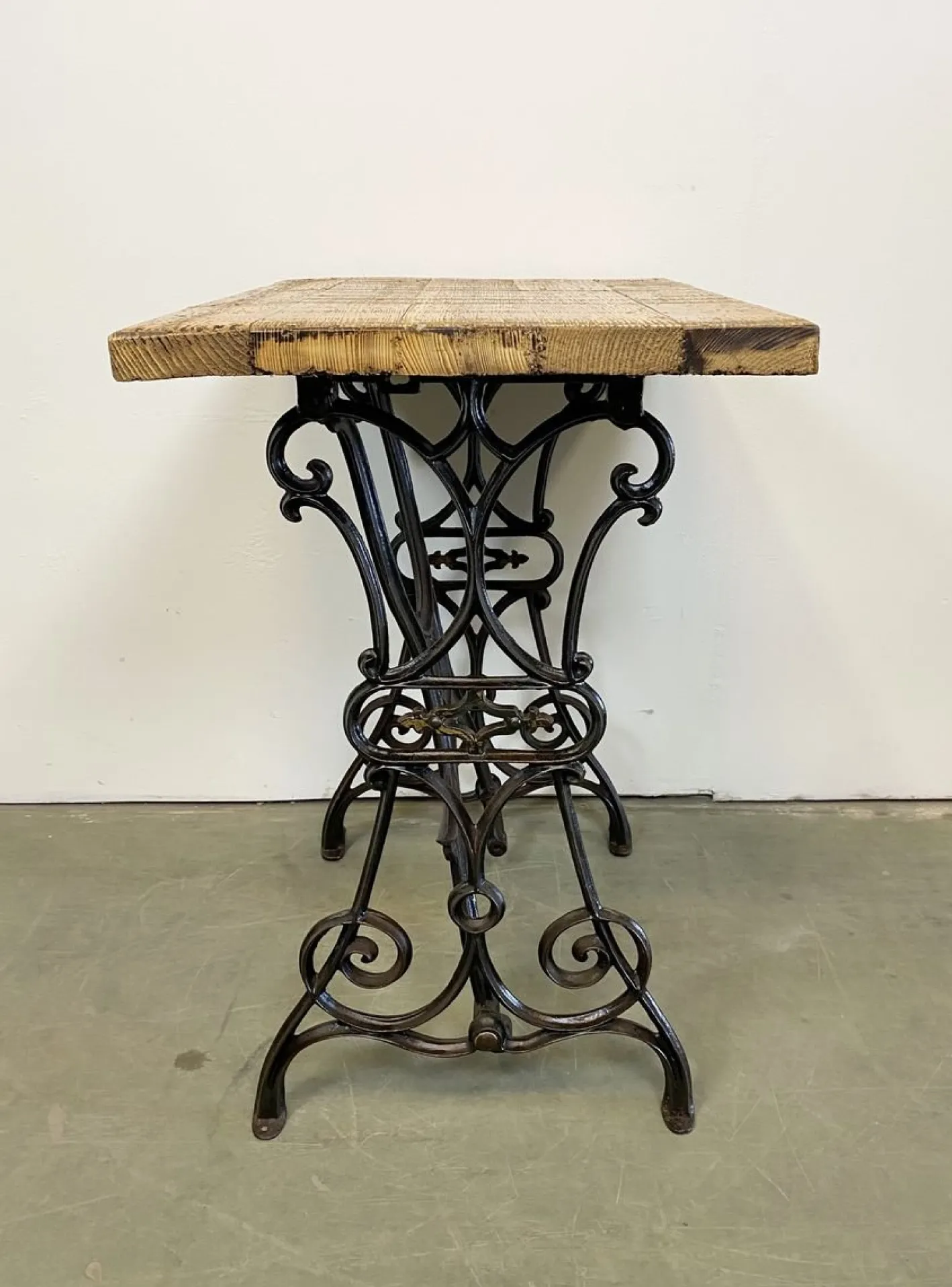 Industrieller Werktisch aus Eisen & Holz, 1950er
