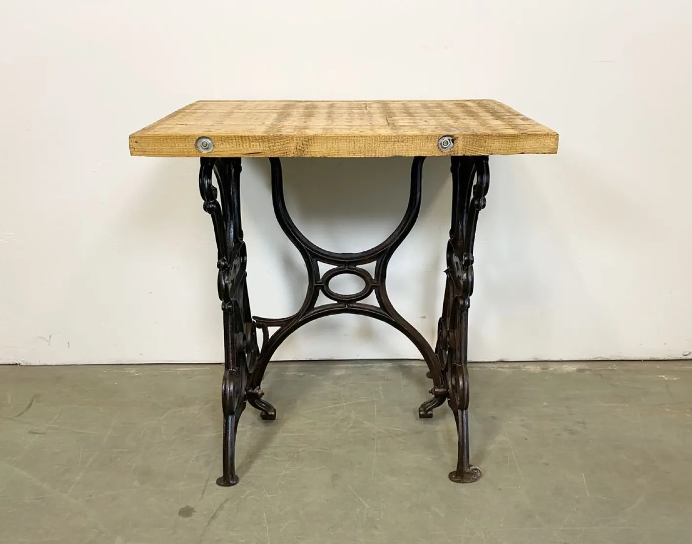 Industrieller Werktisch aus Eisen & Holz, 1950er