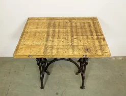 Industrieller Werktisch aus Eisen & Holz, 1950er