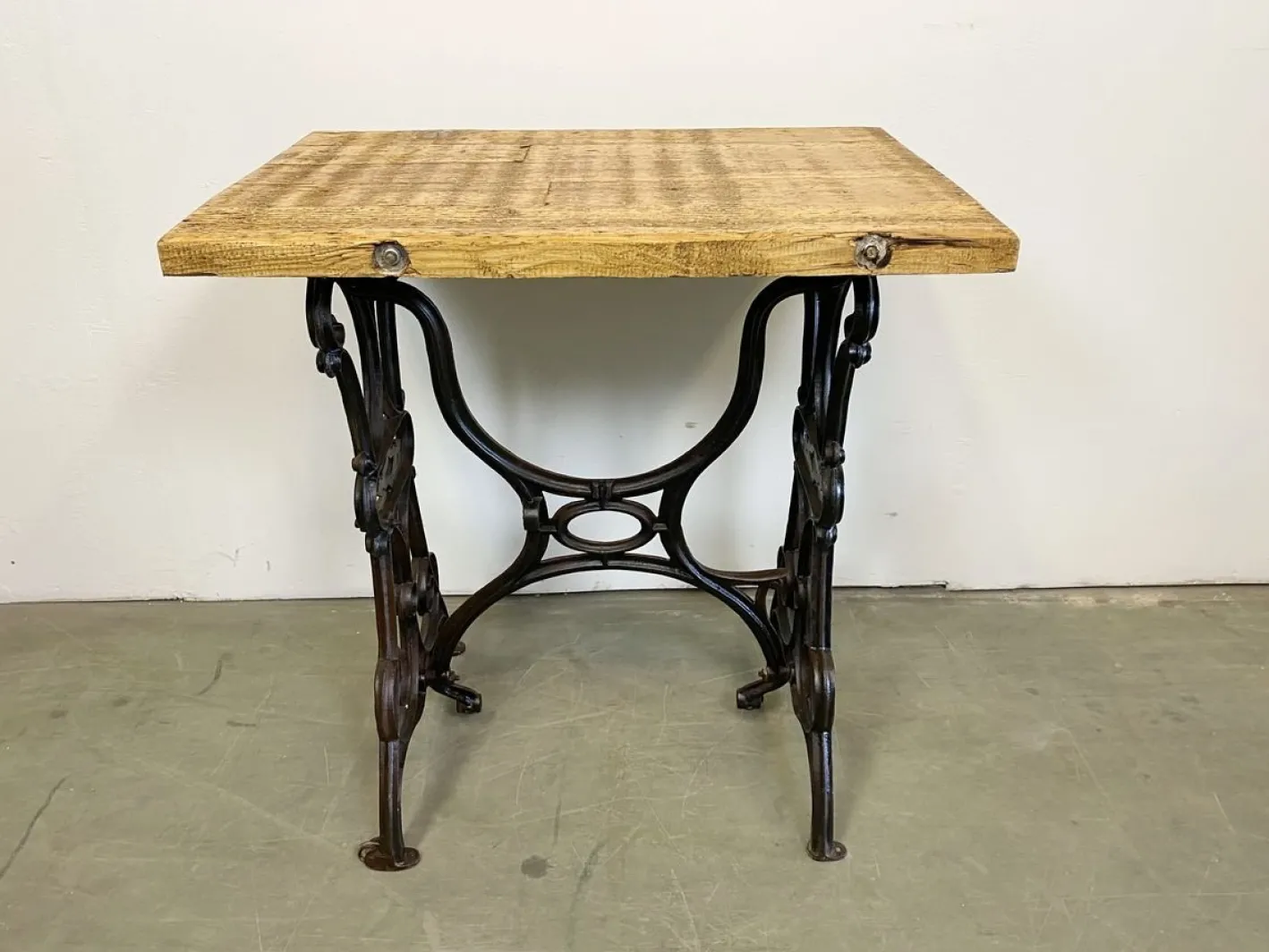 Industrieller Werktisch aus Eisen & Holz, 1950er