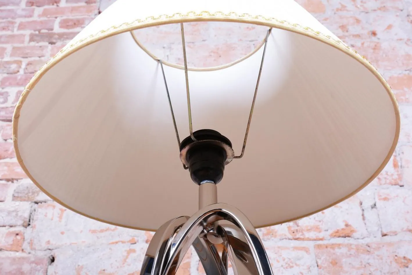 Italienische Art Deco Tischlampe aus verchromtem Metall von Mauro Ferretti, 1920er