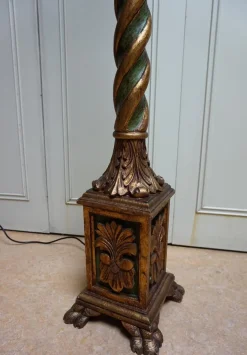 Italienische Florentiner Stehlampe aus handgeschnitztem Gold Vergoldetem & Grünem Torchère, 1950er