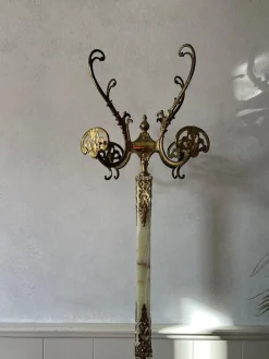 Italienische Garderobe im Hollywood Regency Stil aus Marmor