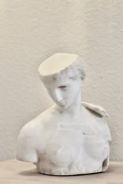 Italienische Grand Tour Psyche of Capua Torso Skulptur aus geschnitztem Marmor, 1800er