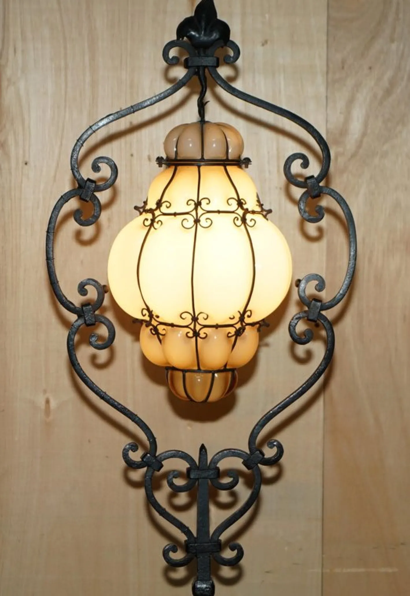 Italienische Hängelampe aus Muranoglas & Eisen von Seguso, 1930er