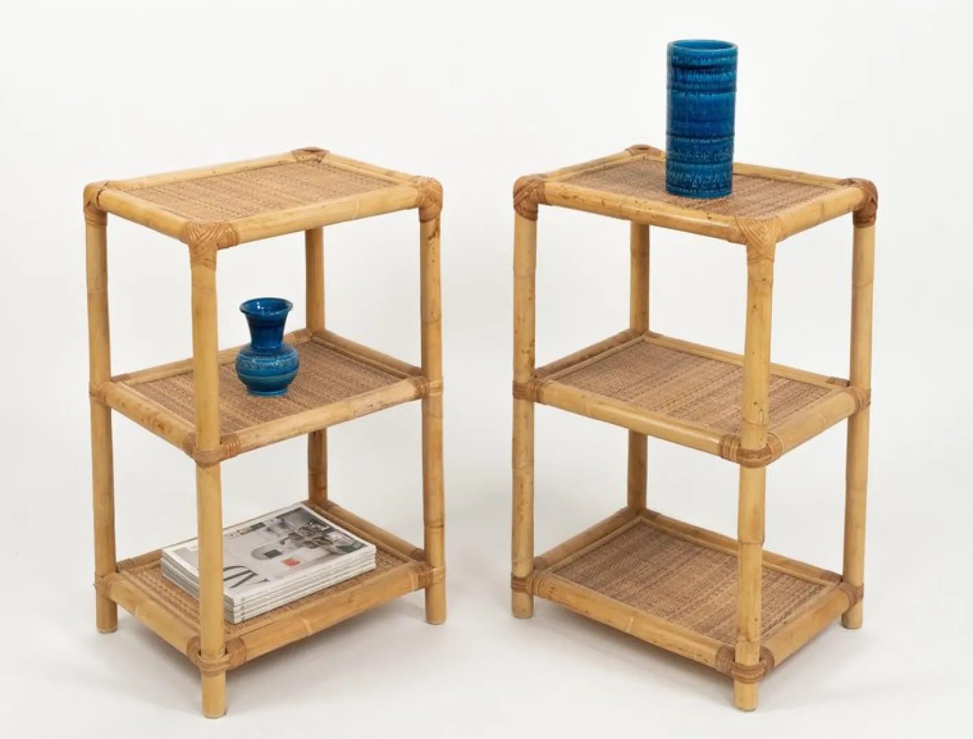 Italienische Mid-Century Modern Beistelltische aus Bambus, Rattan & Korbgeflecht, 1970er, 2er Set