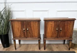 Italienische Mid-Century Nachttische aus Holz, 1950er, 2er Set