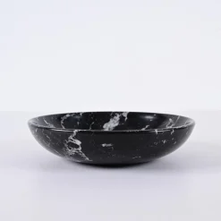Italienische Mid-Century Schale aus schwarzem Marmor mit weißer Maserung, 1950er