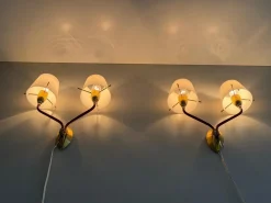 Italienische Mid-Century Wandlampen aus Glas & Messing, 1960er, 2er Set