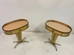 Italienische Nachttische oder Nachttische aus Pergament, 1950er, 2er Set
