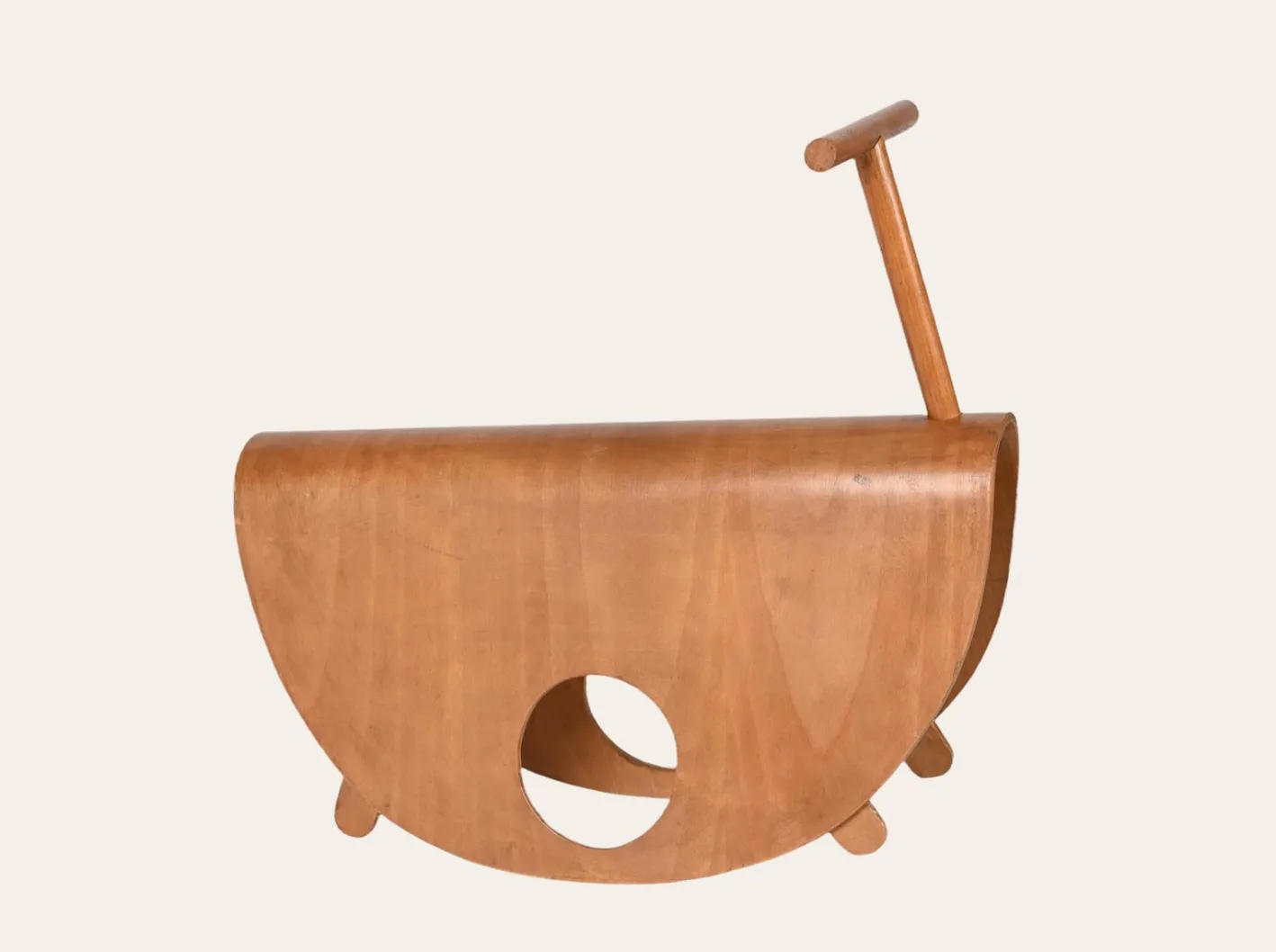 Italienischer Astolfo Kinder Schaukelstuhl aus gebogenem Schichtholz von Peppe de Giuli für Design M, 1979